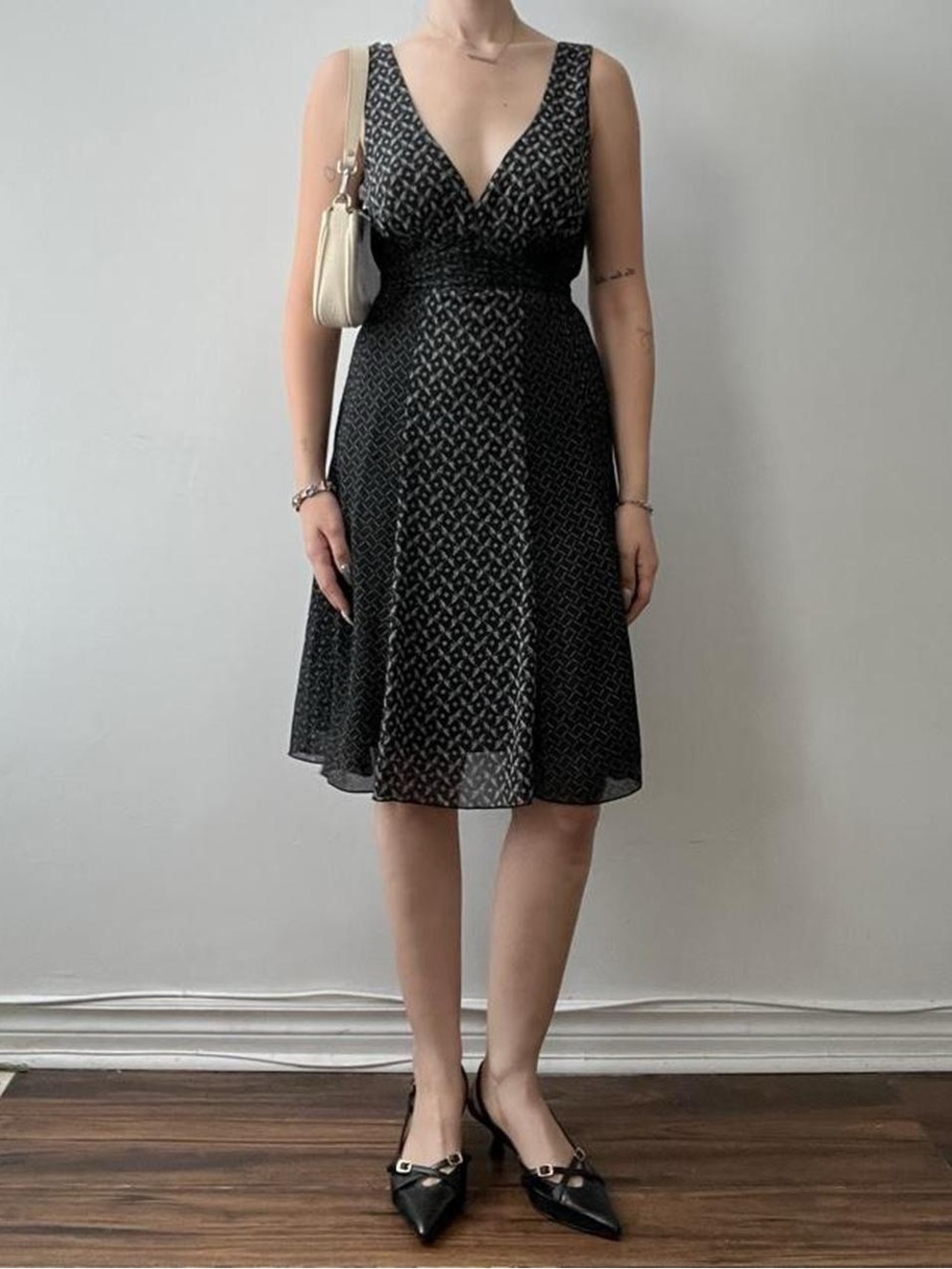 Size 8 Black and White Patterned Chiffon Midi Dress